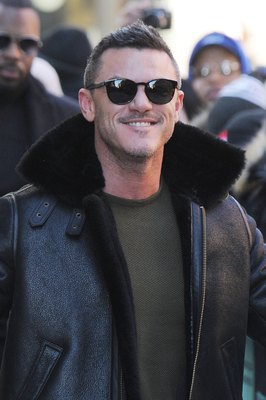 Luke Evans Poster 2974930