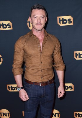 Luke Evans Poster 2974938