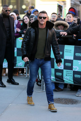 Luke Evans Poster 2974945