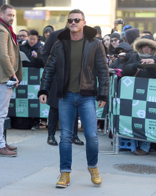 Luke Evans Poster 2974954