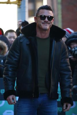Luke Evans Poster 2974959