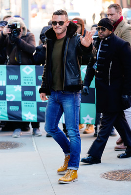 Luke Evans Poster 2974962
