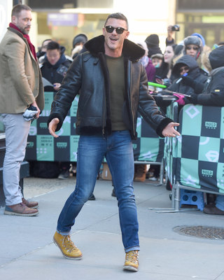 Luke Evans Poster 2974965