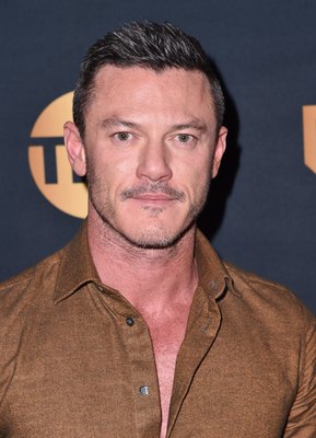 Luke Evans Poster 2974970