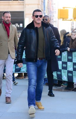 Luke Evans Poster 2974971