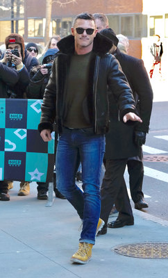 Luke Evans Poster 2974972