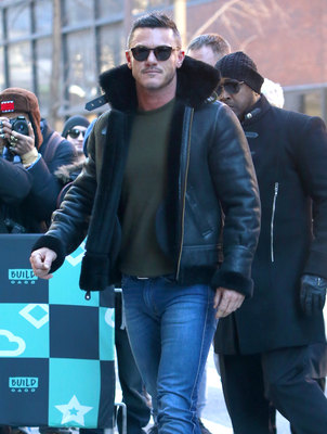 Luke Evans Poster 2974975