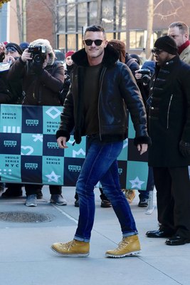 Luke Evans Poster 2974977