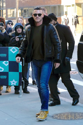 Luke Evans Poster 2974979