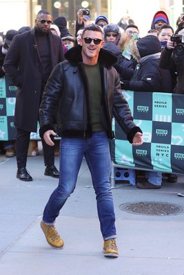 Luke Evans Poster 2974983