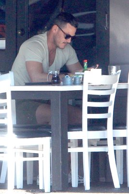 Luke Evans Poster 3089047