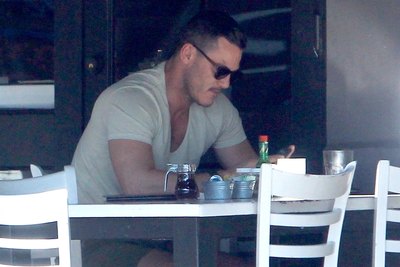 Luke Evans Poster 3089051