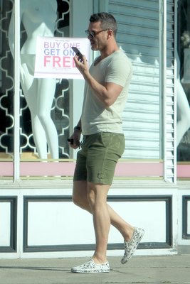 Luke Evans Poster 3089057
