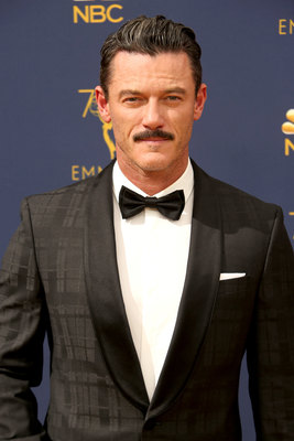 Luke Evans Poster 3740989