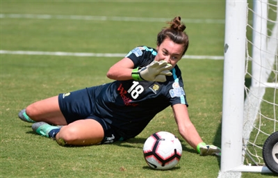 Mackenzie Arnold Poster 3701631