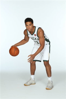 Malcolm Brogdon Poster 3378072