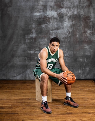 Malcolm Brogdon Poster 3378170