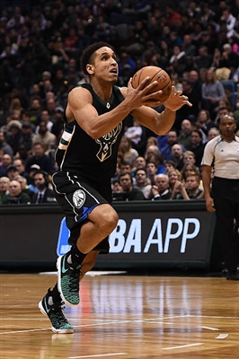 Malcolm Brogdon Poster 3378228