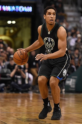 Malcolm Brogdon Poster 3378235