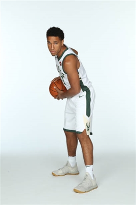 Malcolm Brogdon Poster 3378256