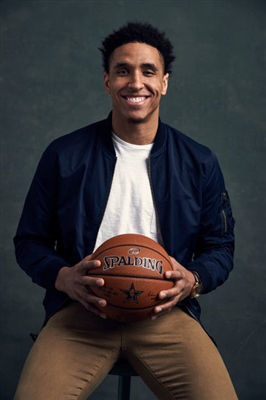 Malcolm Brogdon Poster 3378286