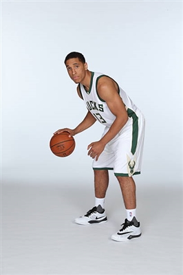 Malcolm Brogdon Poster 3378291