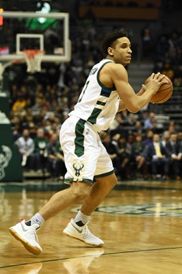 Malcolm Brogdon Poster 3378299
