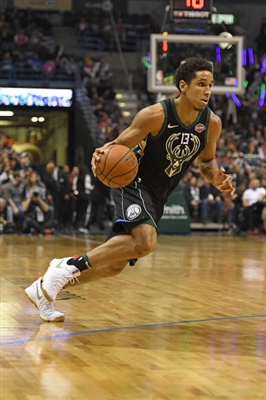 Malcolm Brogdon Poster 3378316