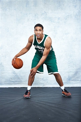 Malcolm Brogdon Poster 3378321