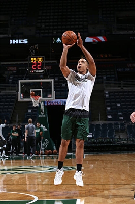 Malcolm Brogdon Poster 3378322