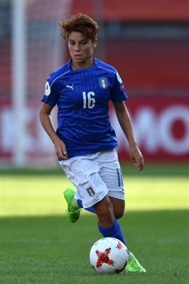 Manuela Giugliano Poster 3699643
