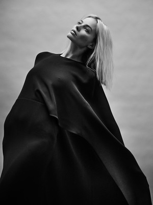 Margot Robbie Poster 2439636