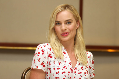 Margot Robbie Poster 2613344