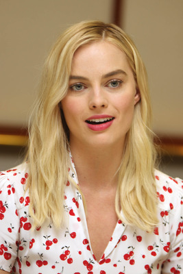 Margot Robbie Poster 2613355