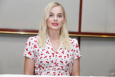 Margot Robbie Poster 2613369