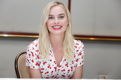 Margot Robbie Poster 2613374