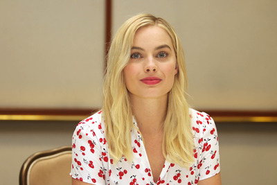Margot Robbie Poster 2613390