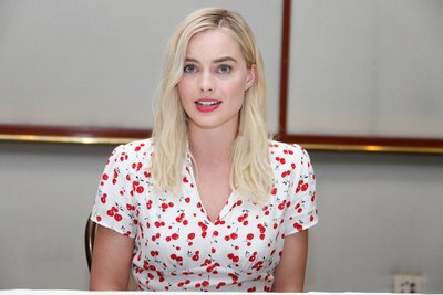 Margot Robbie Poster 2613396