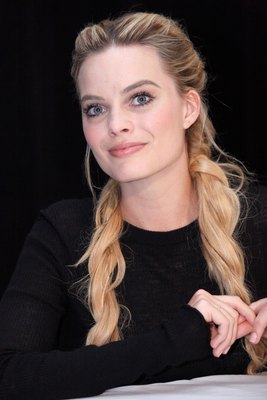 Margot Robbie Poster 2613400