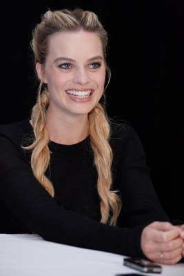 Margot Robbie Poster 2613409