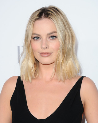 Margot Robbie Poster 2816986