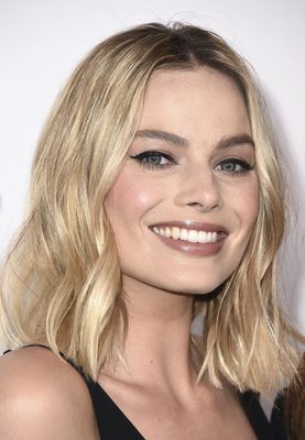 Margot Robbie Poster 2817255