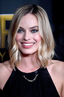 Margot Robbie Poster 2886116