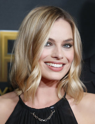 Margot Robbie Poster 2886135