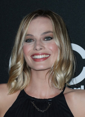 Margot Robbie Poster 2886155