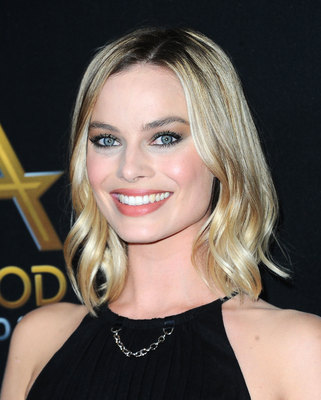Margot Robbie Poster 2886170