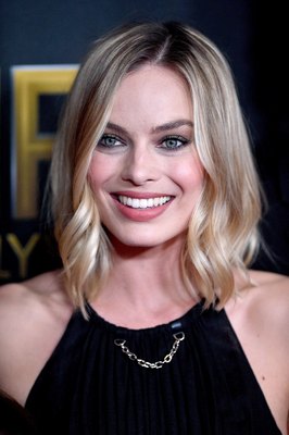Margot Robbie Poster 2886233