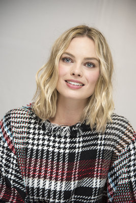 Margot Robbie Poster 2886335
