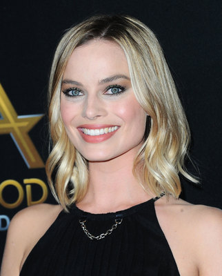 Margot Robbie Poster 2886391