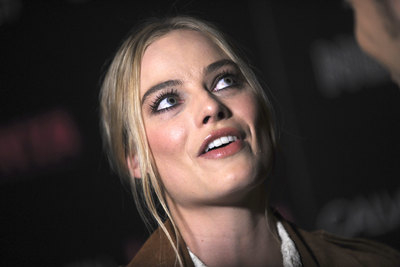 Margot Robbie Poster 2925920
